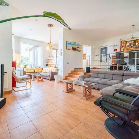 Kuni - Salty Pool&panorama Villa Balchik