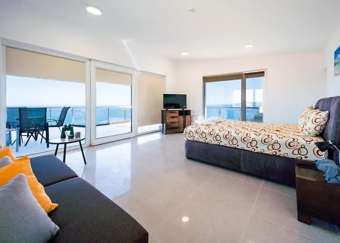 Луксозна вила Kuni - Salty Pool&panorama Балчик